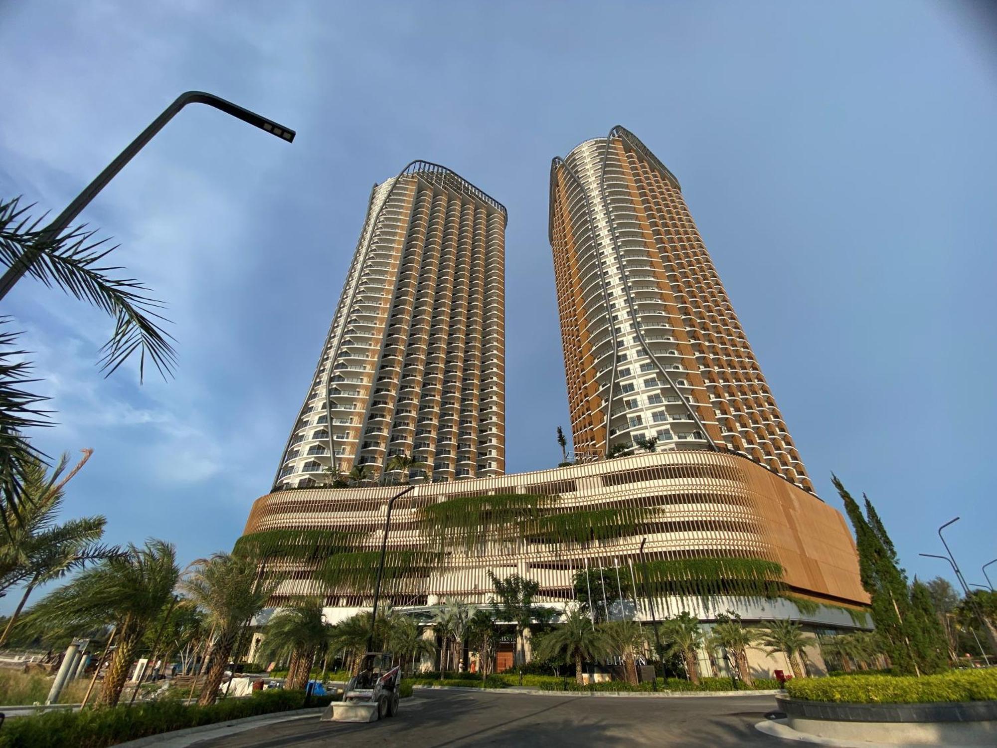 Birkin International Hotel Malacca Exteriör bild